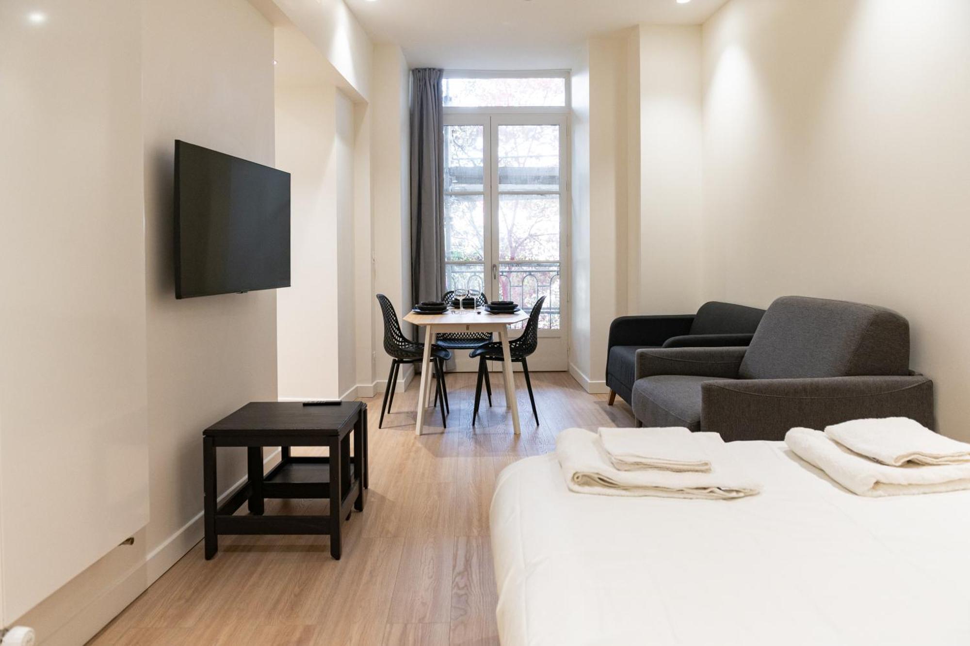 Croix Paquet - Appartements A Lyon Buitenkant foto
